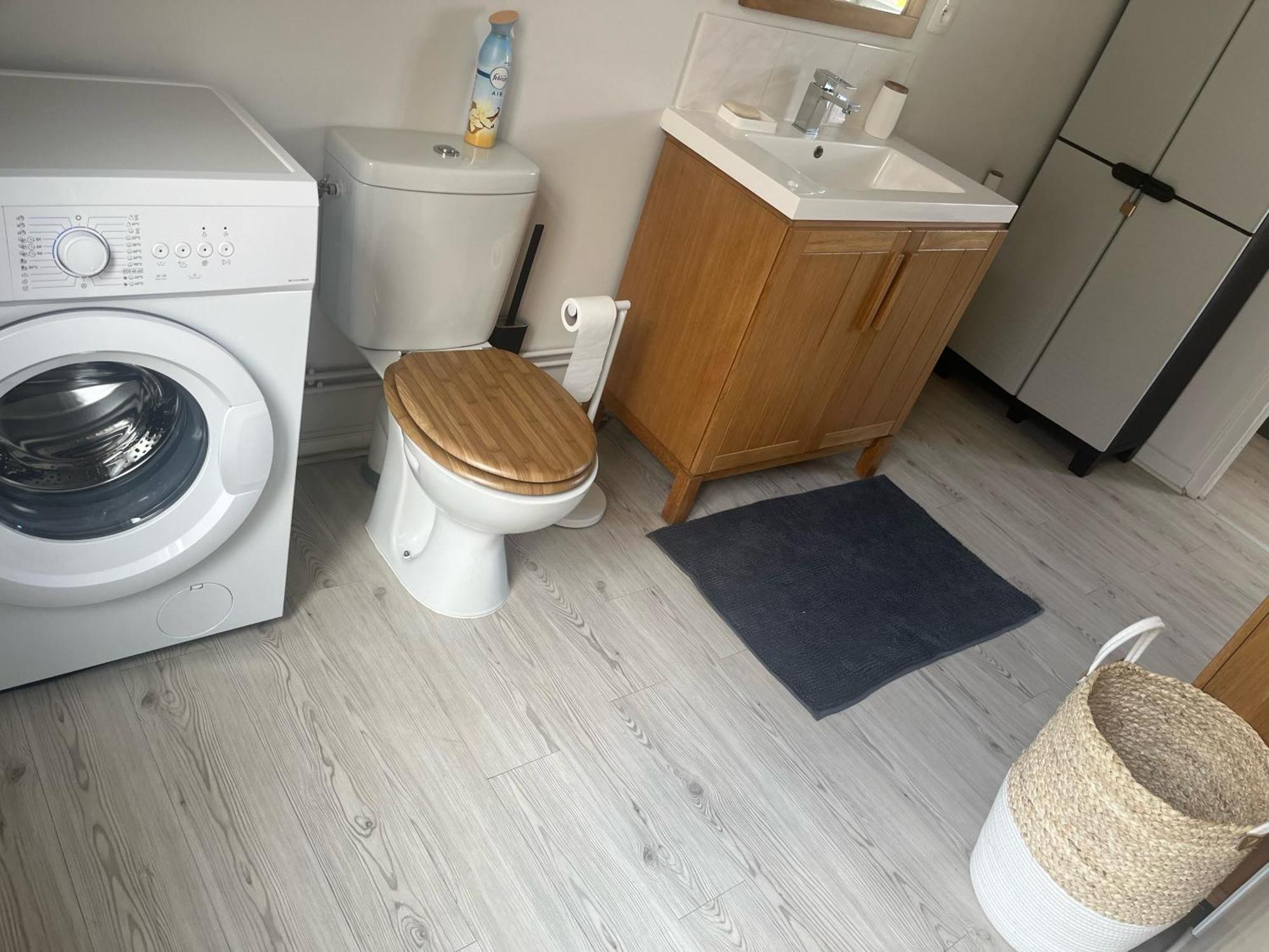 Les Betises, Duplex Hyper-centre Apartment